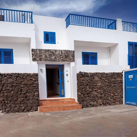 Ocean-Tiny-House Holiday home
